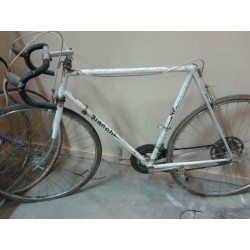 Bici da corsa da restaurare.